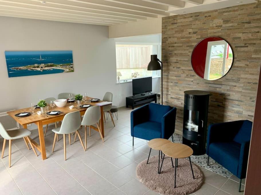 Maison Bord De Mer Dans La Petite Irlande Auderville Exterior photo